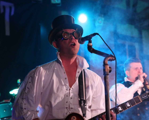 Dr. J.P. LeadGuitar Party Rock Coverband Covernaut live on stage